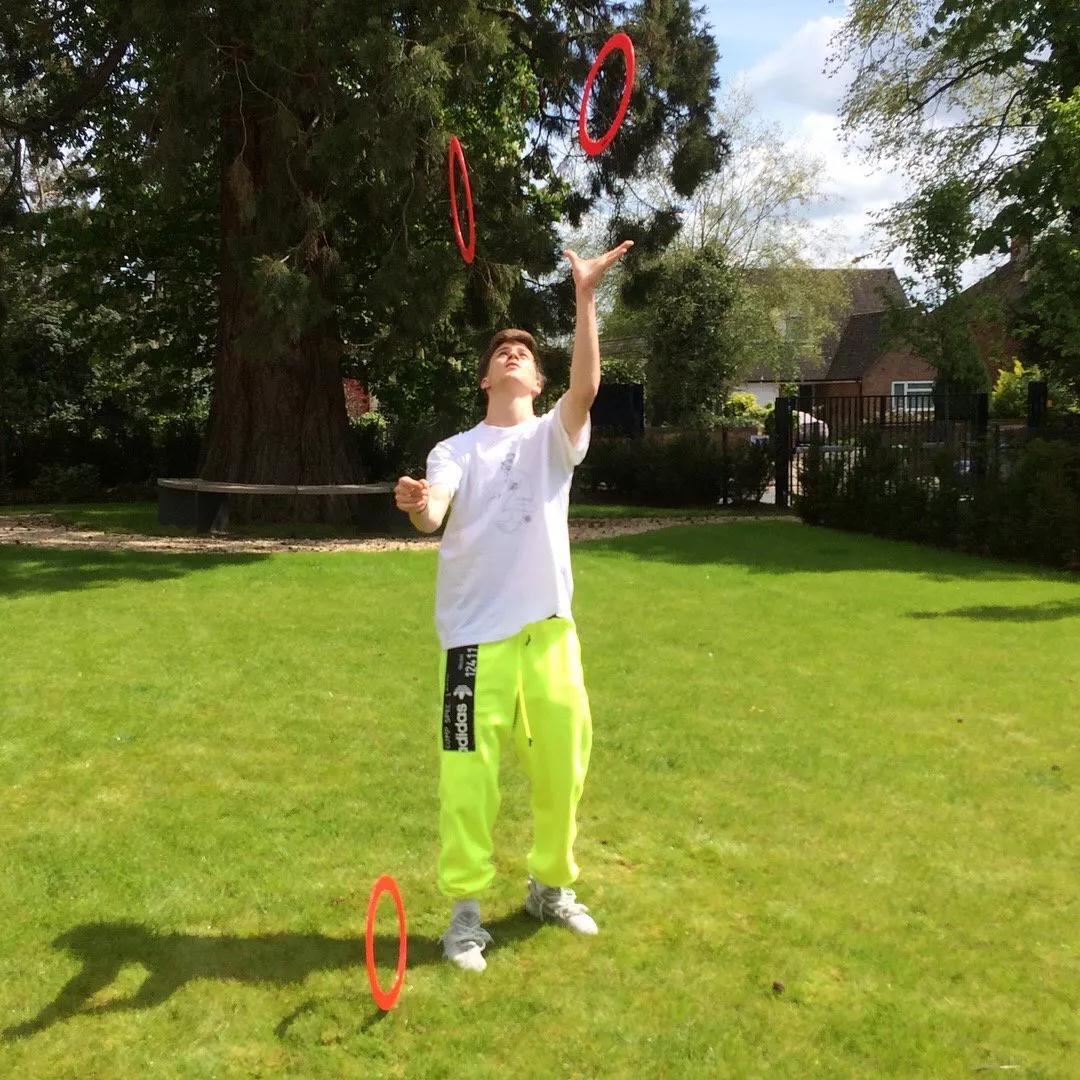 中国超9分纪录片，威敏、德威公学齐上阵，揭秘英国精英教育真相