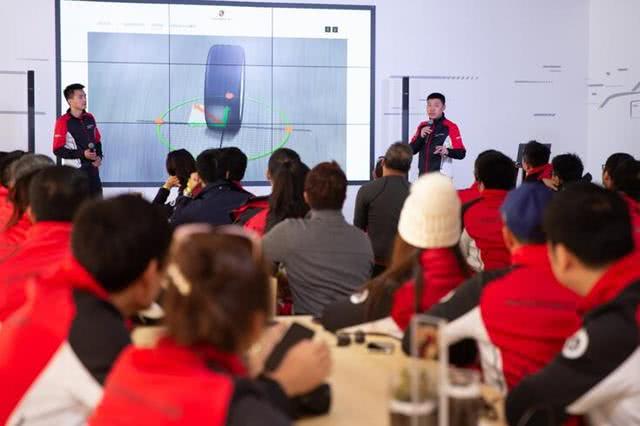 保时捷911冰面上漂移,保时捷汽车911玩雪