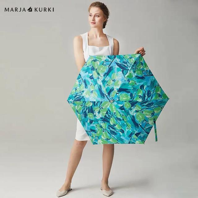 时尚又轻便的雨伞有哪些款式,好看又实用的雨伞携带方便又大