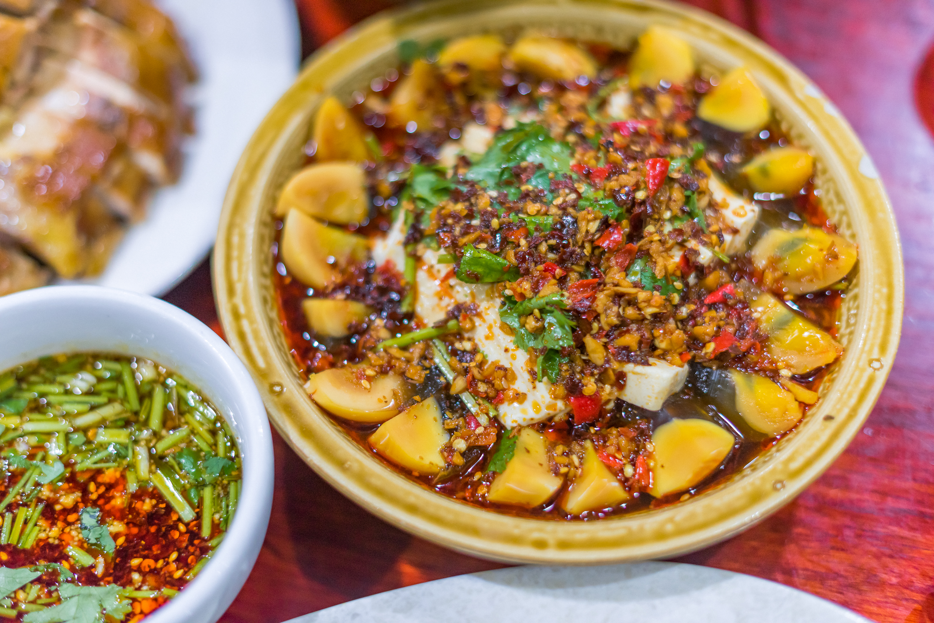 弥勒特色美食推荐,弥勒附近美食8-10人套餐