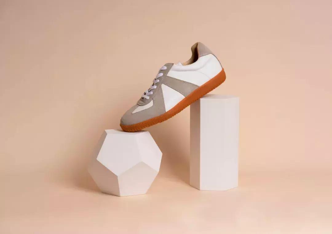 男人穿什么鞋对脚最好,男人穿什么裤子显腿长