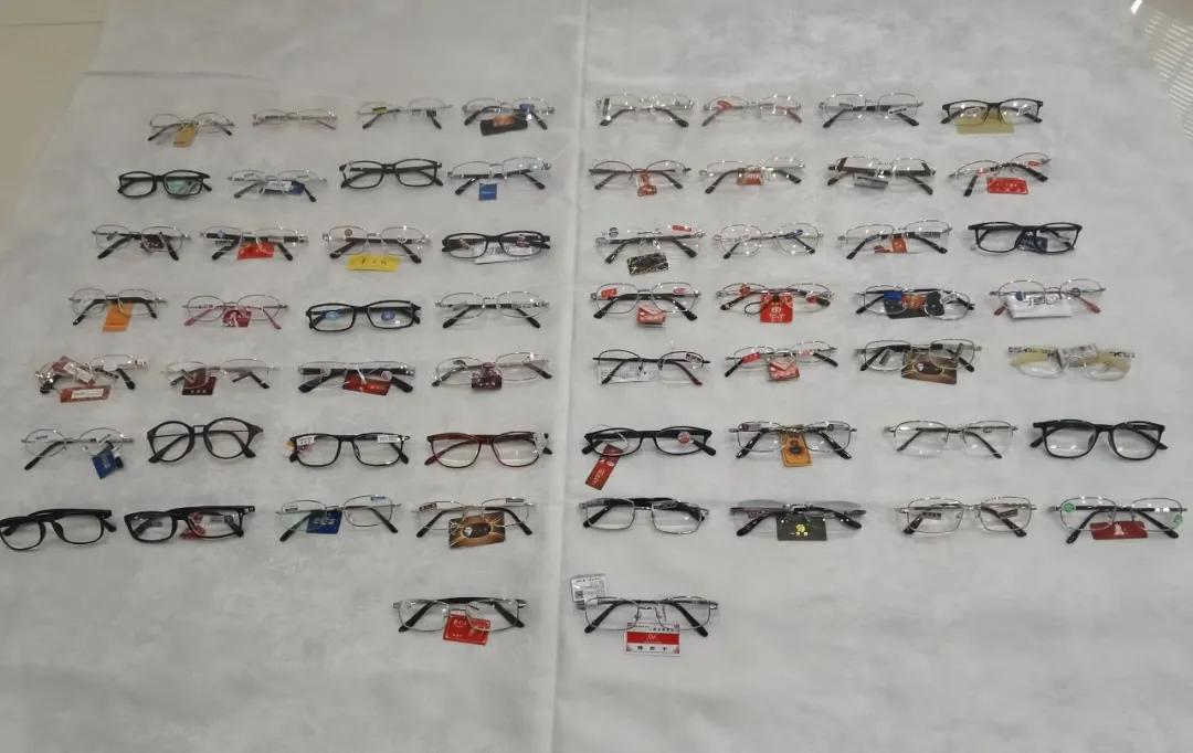 长期使用老花镜对眼睛好吗,老花镜长期佩戴伤不伤眼睛