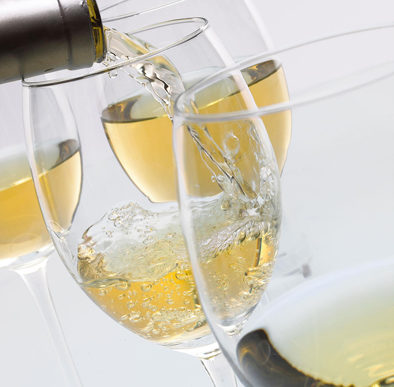 倒入醒酒器里的酒没喝完怎么保存,倒入醒酒器里的红酒可以放多久