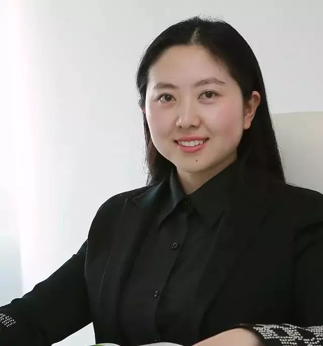 这家号称“顺便赚钱”的企业里,找不到任何“政治斗争”的影子