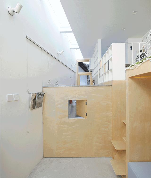 夫妻生了八个孩子在北京蜗居,北京一家四口蜗居45平米