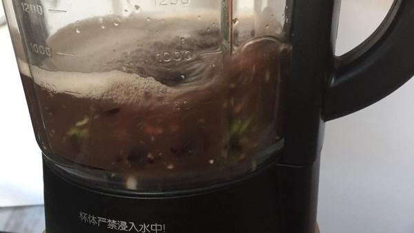 头发一揪一大把？别信小广告了，中医食疗教你护发