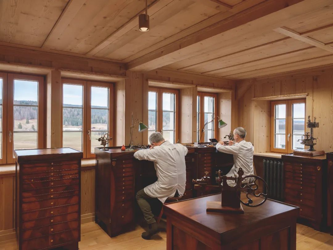 爱彼全新自动计时表，40万贵不贵？