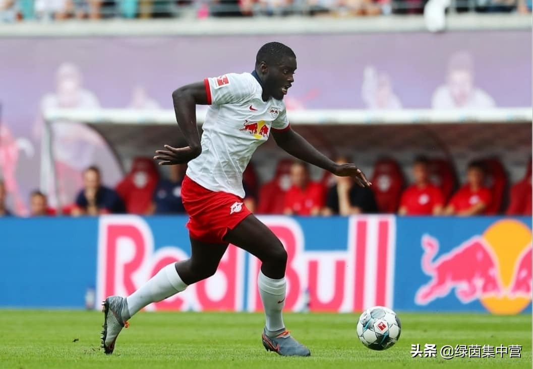 斯卡洛尼吼乌帕梅卡诺,乌帕梅卡诺破单刀