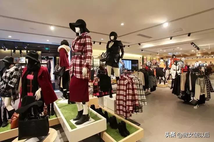 流水的衣服铁打的牛仔裤,流水的时装铁打的模特