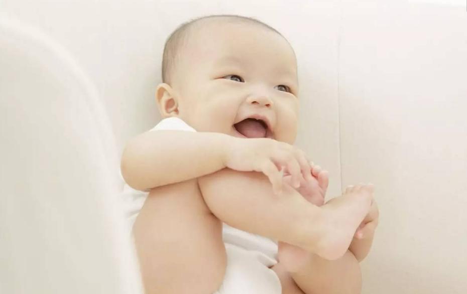 孩子个子矮但发育太快怎么办,小孩脚短说明个子不高