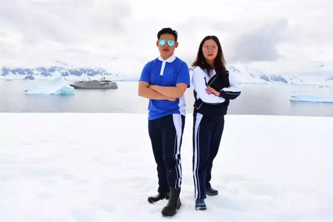 终于有人提出要改进校服了!评论区成“深圳校服”大型表白现场