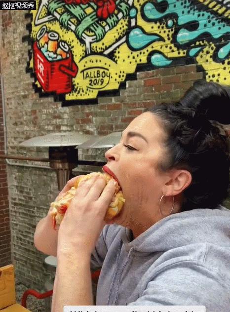 嘴巴最大的网红,一个嘴巴很小但是很能吃的网红