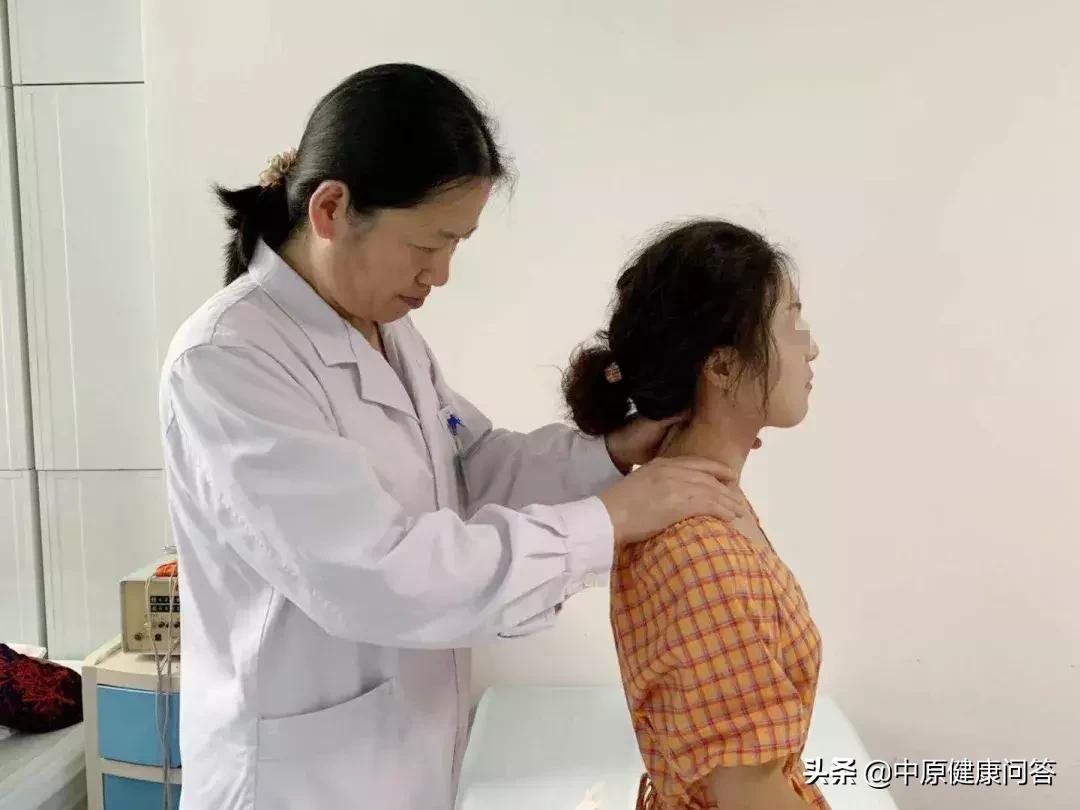 24岁男生胸疼是怎么回事,24岁男胸口隐隐作痛