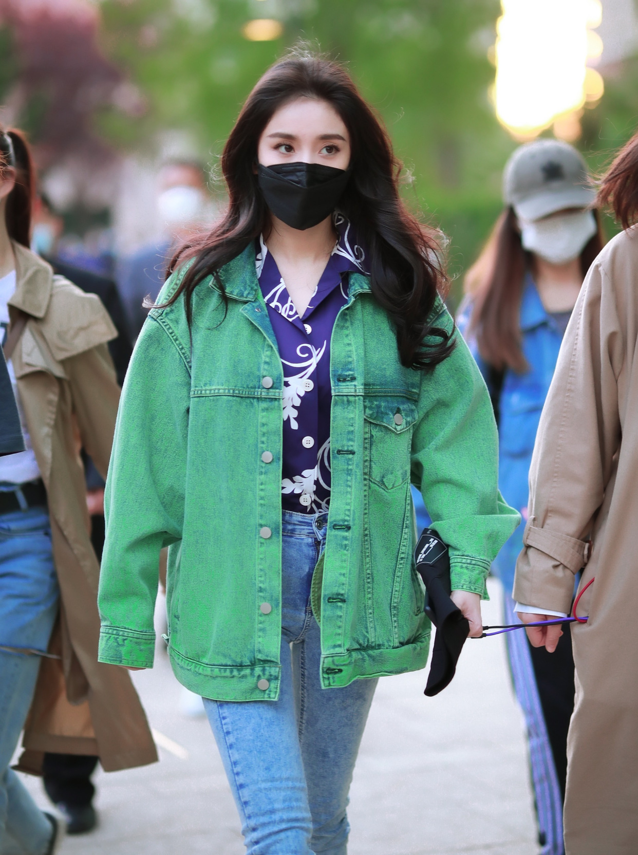 杨幂的腿真是又细又直啊,杨幂之前粗腿照片