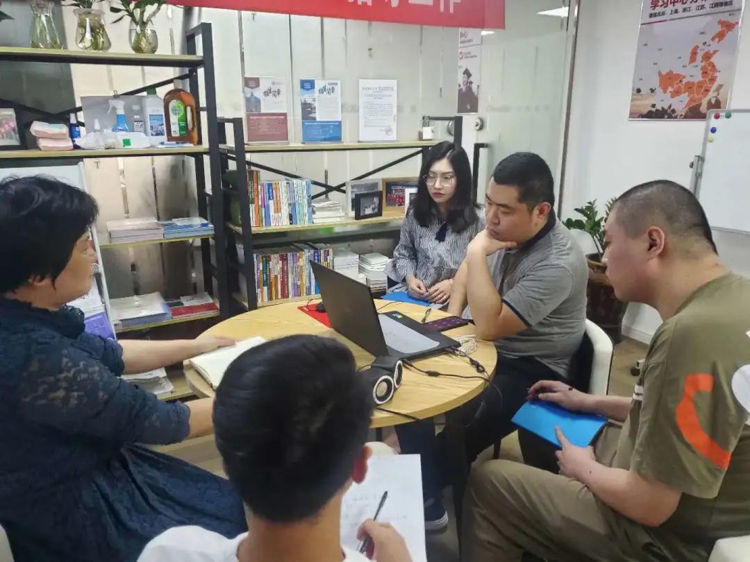 弘成学苑数字化学习中心,弘成教育贵阳学习中心