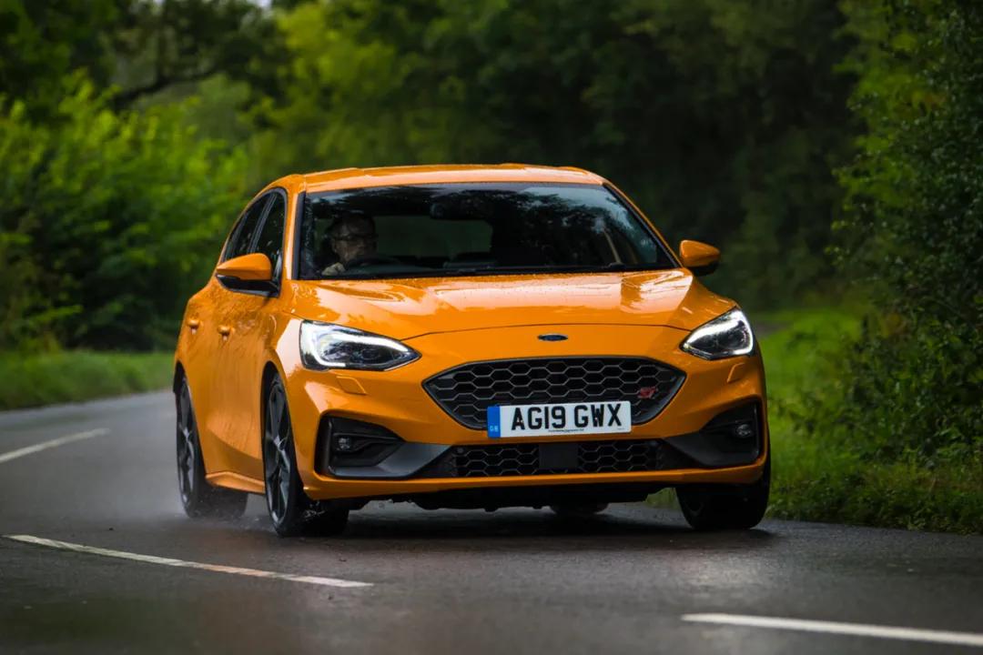 福克斯stline两厢钢炮,福克斯stline试驾2021是8at吗