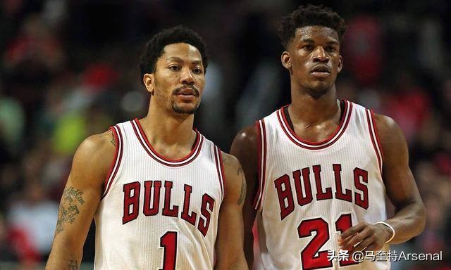 湖人将再穿黑曼巴球衣致敬科比,湖人身穿24号球衣致敬科比