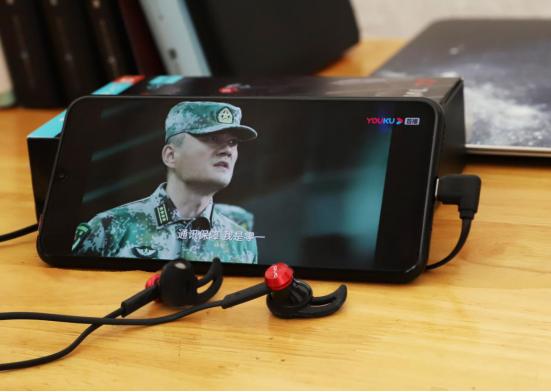 playez游戏耳机,听声辨位游戏在手机上玩