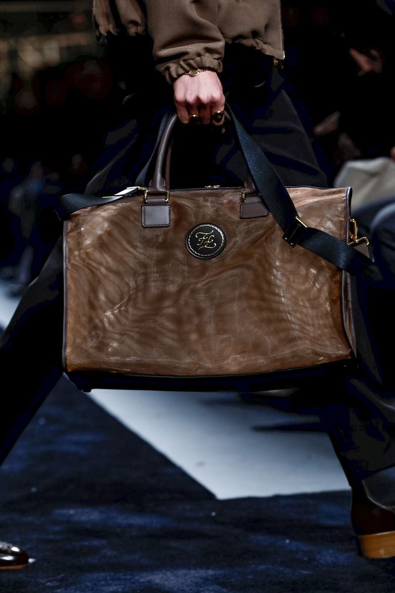 米兰时装周fendi2022春夏系列,米兰时装周2019秋冬fendi价钱