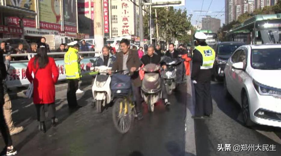 新能源电动车老年代步操作简单,低速老年代步车是新能源电动车吗