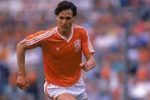 范巴斯滕足坛地位,范巴斯滕意甲最好的比赛