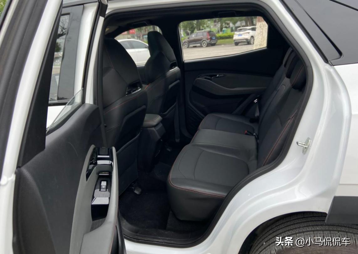 开了半年的吉利帝豪gs,开了两年的吉利帝豪手动挡