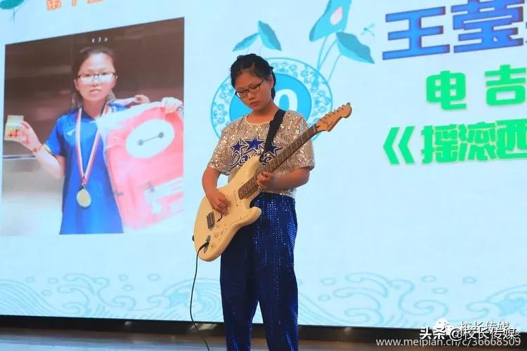 学校因足球而精彩,学校因学生而骄傲