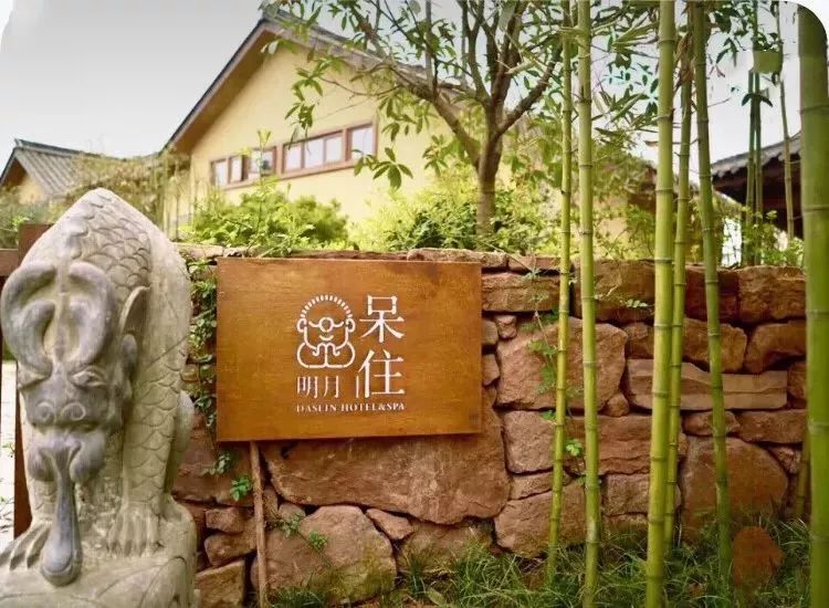 成都出发，一路向西的“旅行列车”年底开通！沿途好多……