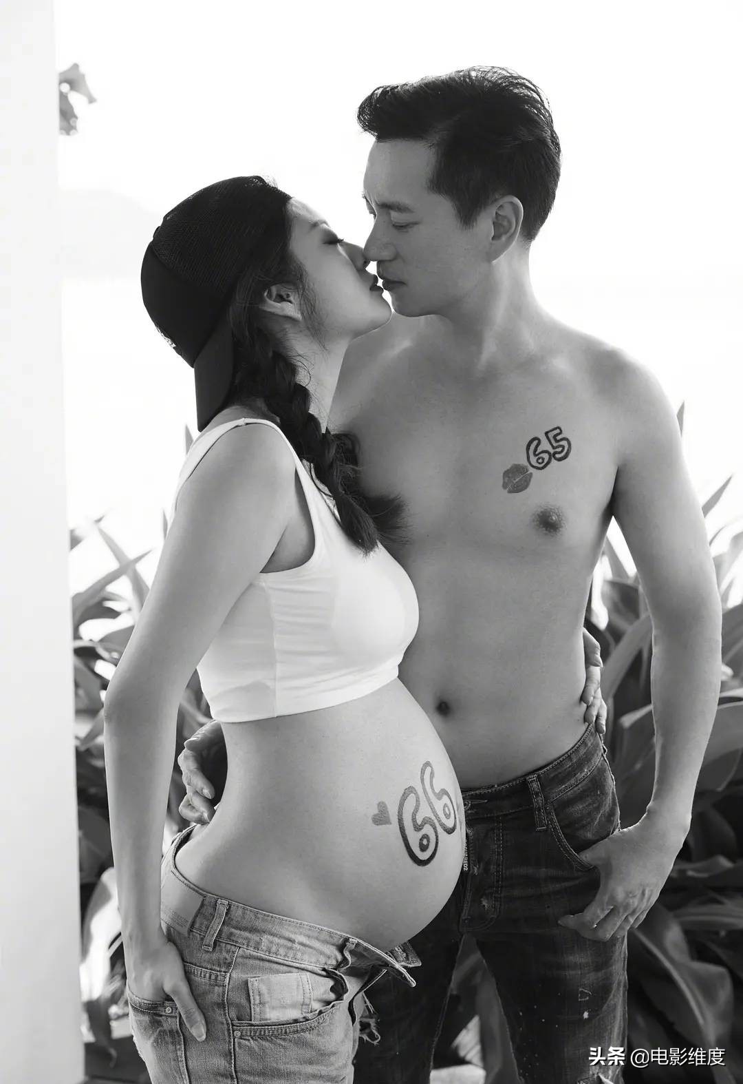 39岁安以轩近照，造型百变可甜可盐，这哪是刚生完孩子的辣妈啊？