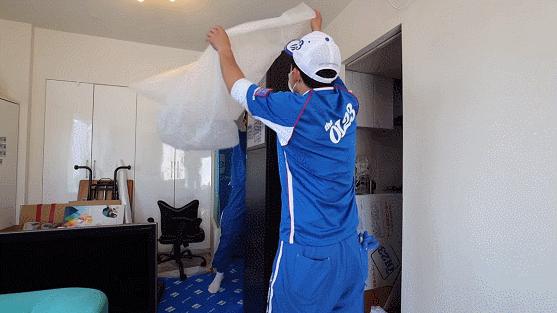 “变态”到极致的日本人，连搬家都不放过，网友拍下全过程！