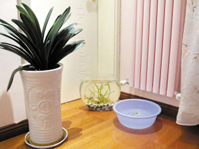 开空调房间太干燥加湿器有用吗,空调制热干燥需不需要买加湿器