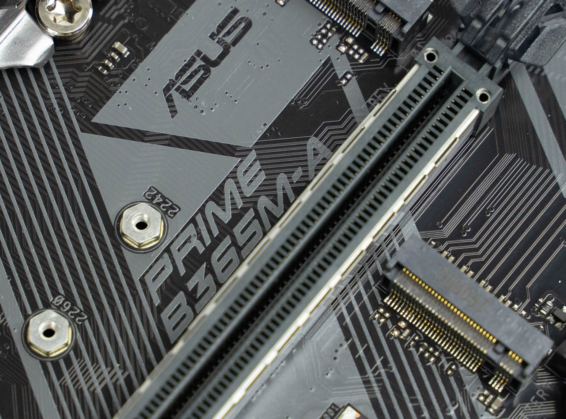 有了这台性能小钢炮未来2年游戏不用愁