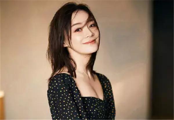 捧红杨幂吴谨言不费吹灰之力,杨幂vs吴谨言