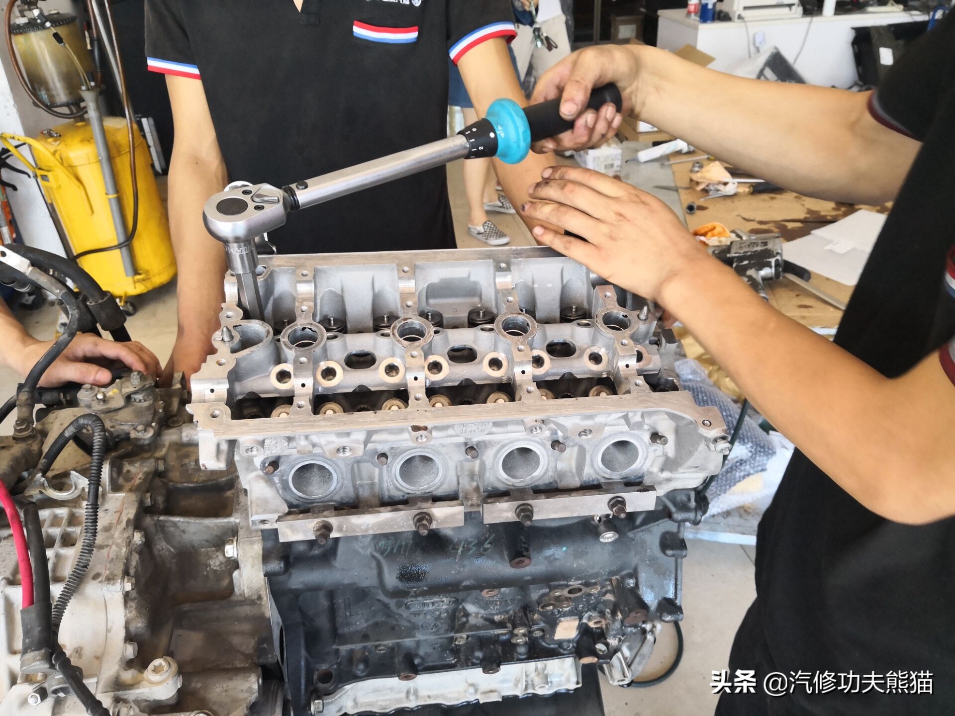 2017款途观丝绸之路1.8t烧机油吗,途观2015款1.8t四驱豪华版烧机油