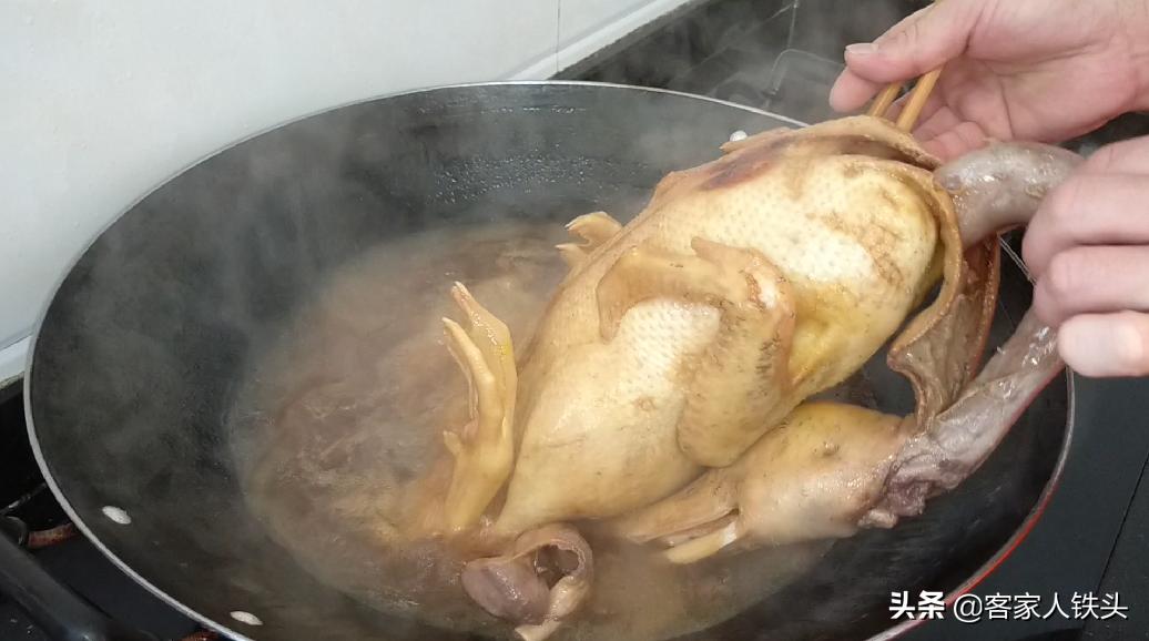 鸭配什么料最好吃,老鸭放什么料煲好