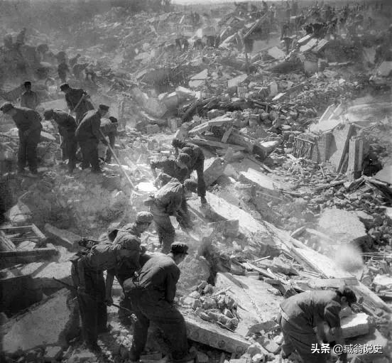 真实还原45年前唐山大地震场景,唐山大地震配葬