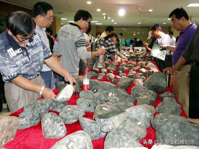 翡翠直播卖货真假怎么看,翡翠直播的坑有多深