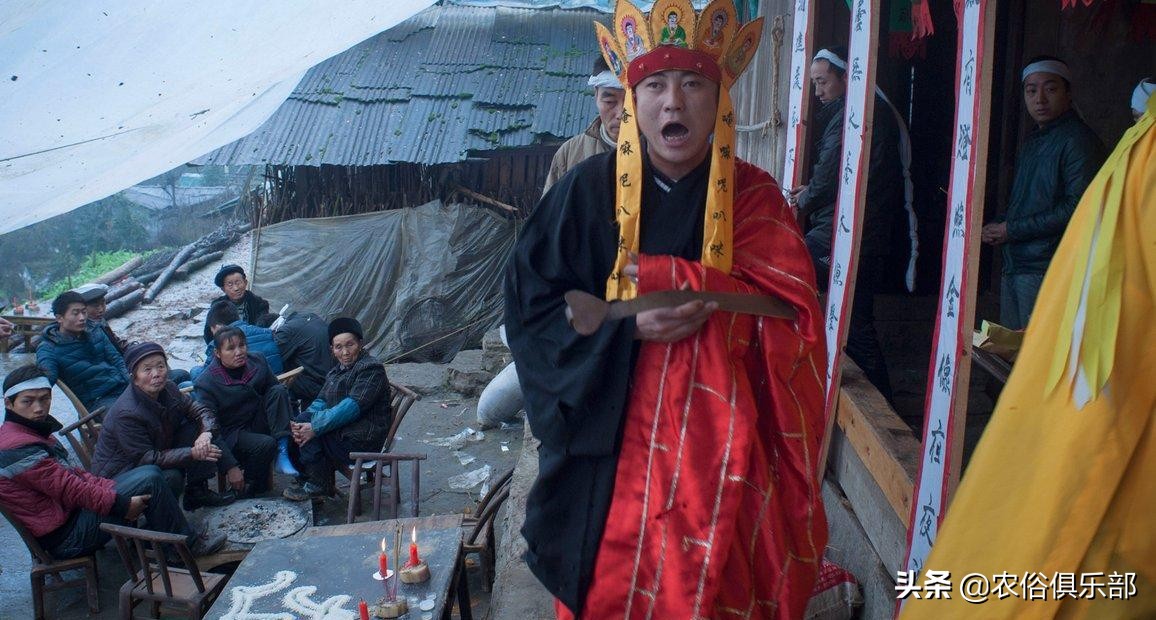 农村出殡为什么要杀一只鸡,下葬杀公鸡有什么忌讳