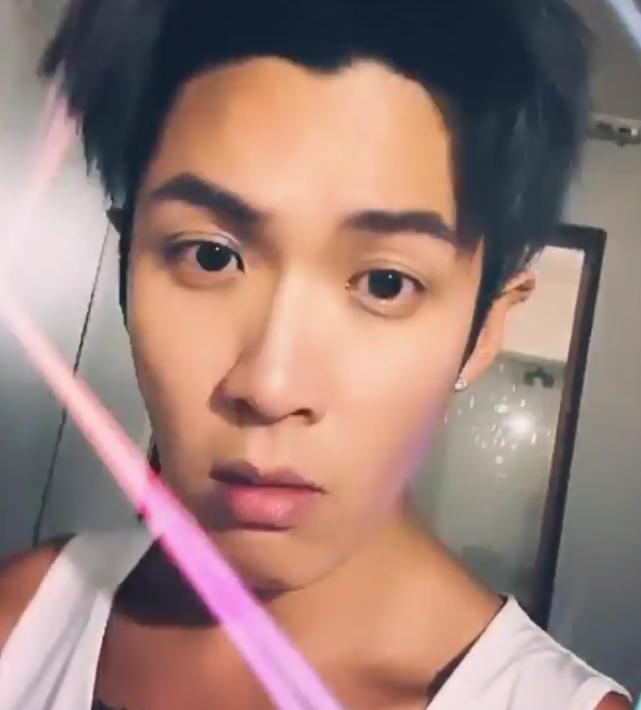 萧亚轩高调为柯震东庆生,萧亚轩柯震东在一起了多久