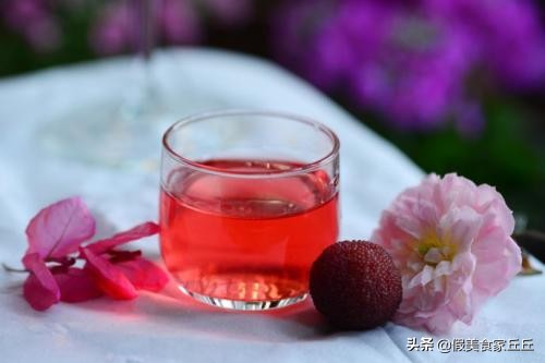 怎样泡出杨梅酒好喝的味道,泡杨梅酒怎么发酵好喝又简单