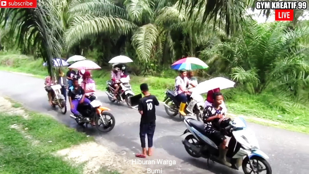 笑足全程，恶搞MotoGP的印尼乡村模拟直播（1）