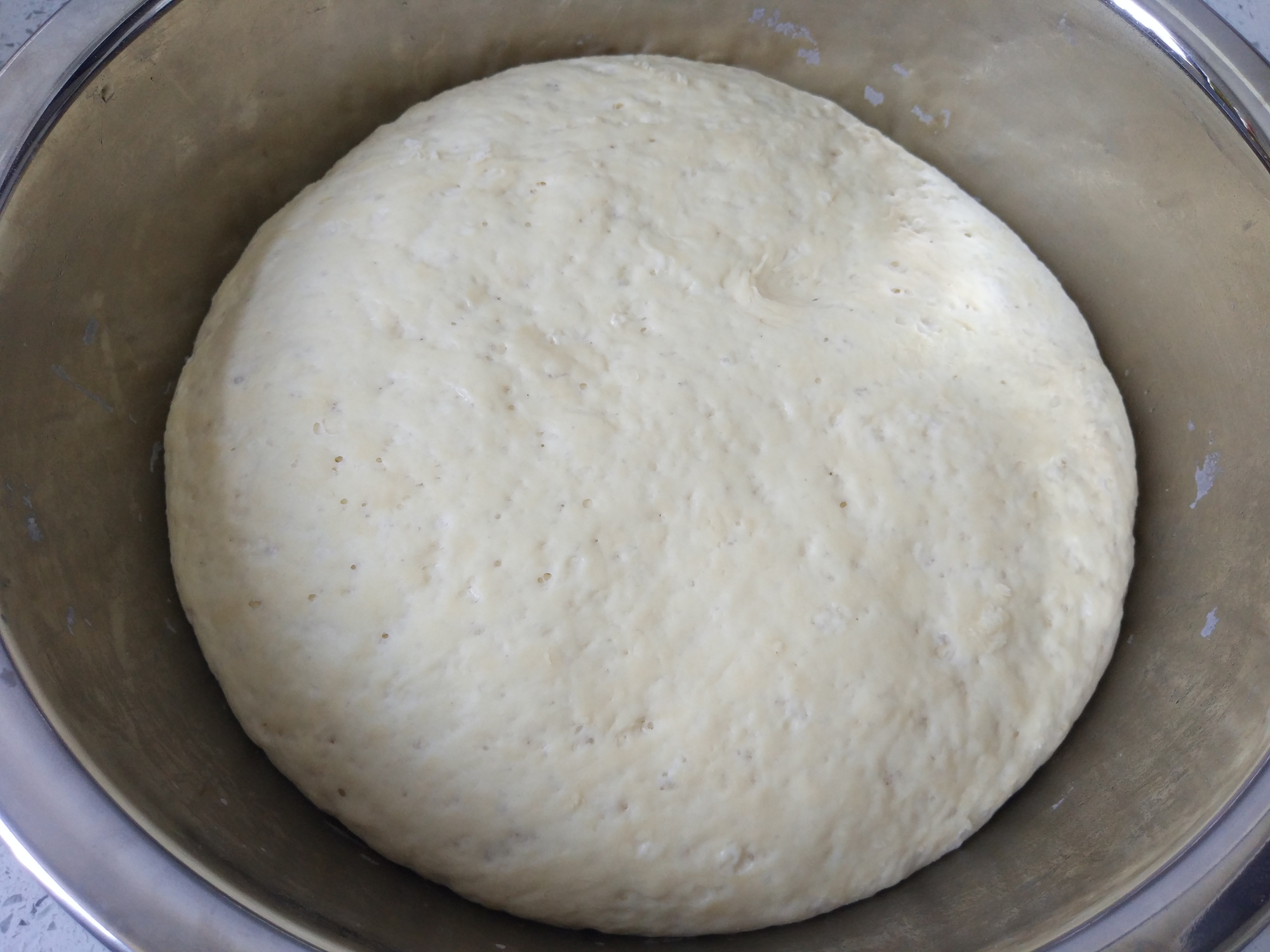 用酵母粉蒸馒头放泡打粉吗,蒸馒头用酵母放小苏打可以吗