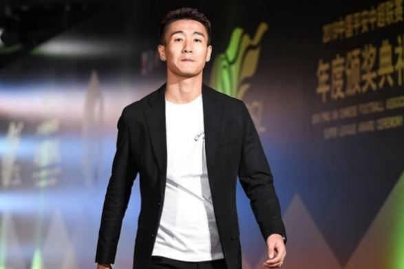 韦世豪可以超越孙兴慜吗,10年前的韦世豪