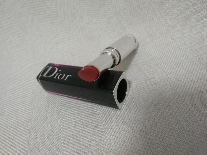 最应该买的五只口红是什么 (一定要拥有的5支口红)