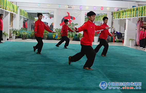 武术展演迎新年,郑州体校武术训练队