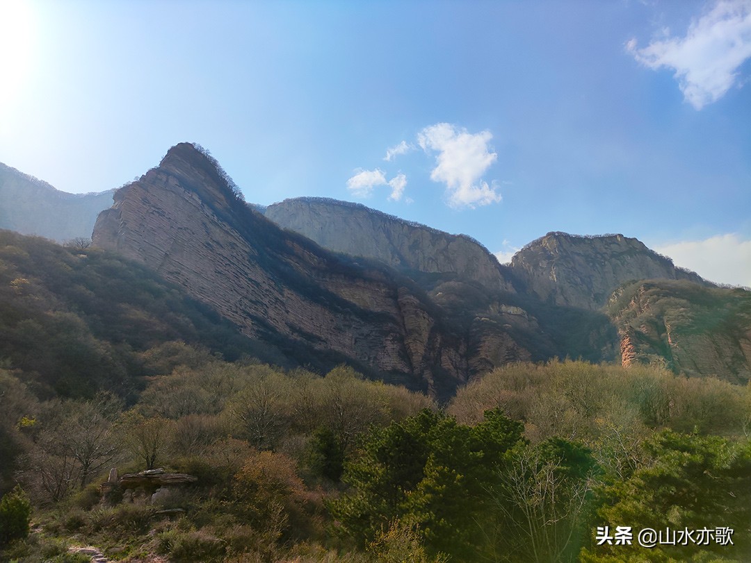 从石家庄到邢台，寻找大自然的鬼斧神工，爬上半个瓮，羞羞阴阳山