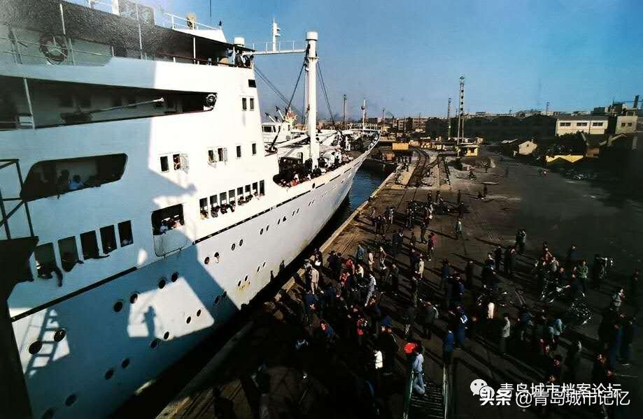 再见了老汽车站,再见青岛公交老车