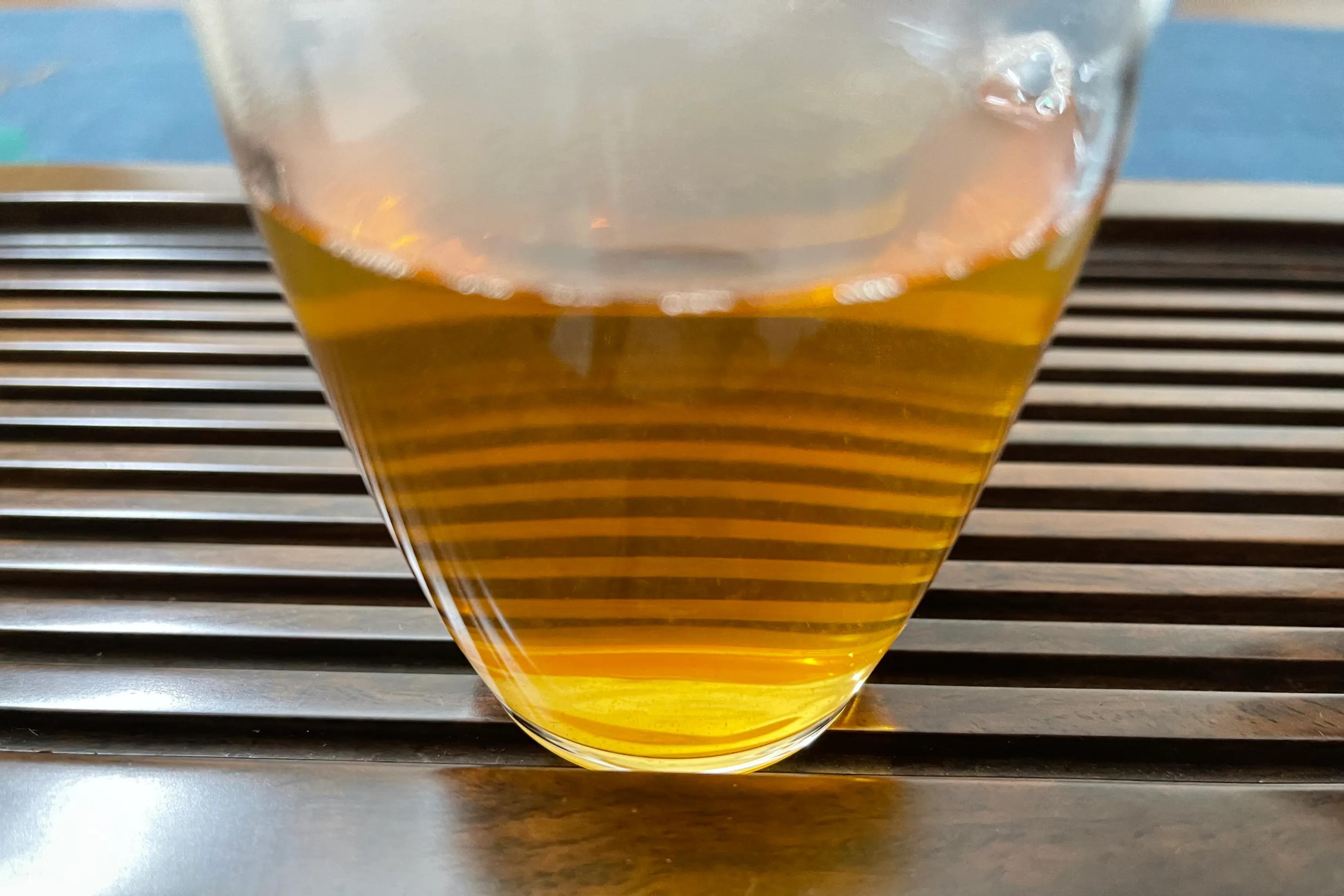 普洱茶开汤视频讲解,普洱茶开茶饼