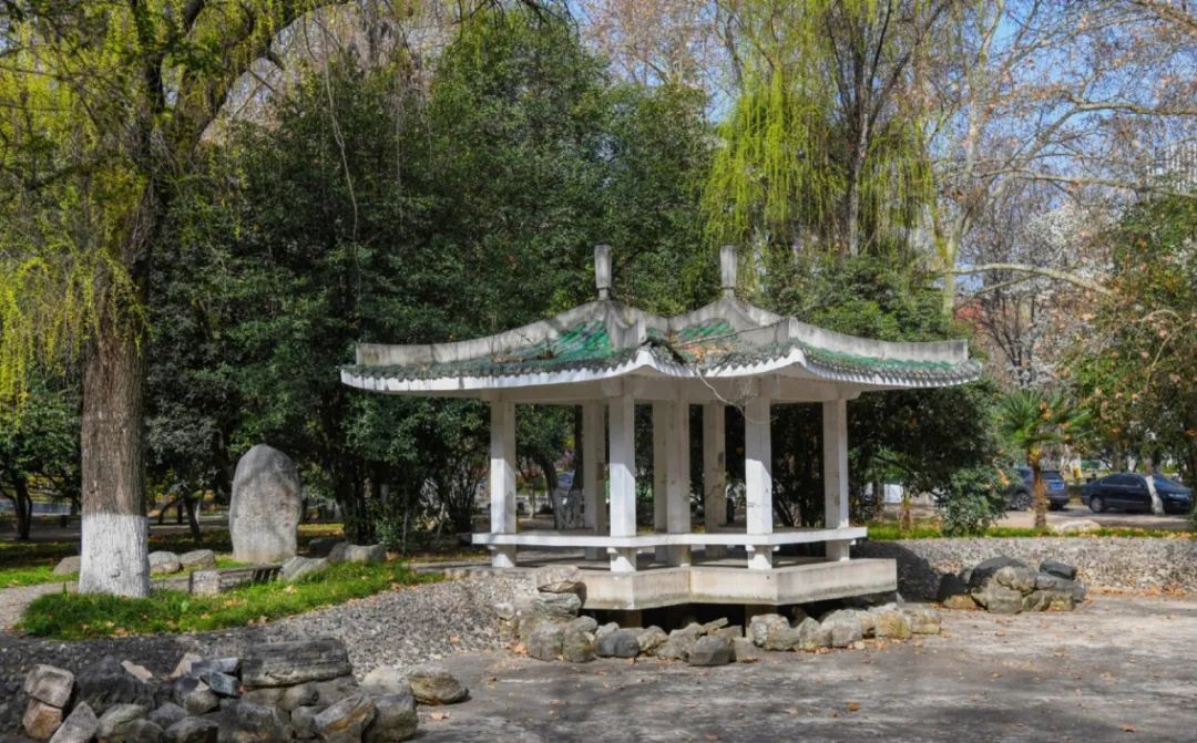 西安建筑科技大学是几本,西安建筑科技大学华清学院