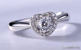 为什么钻戒都是18k金会褪色,婚戒为什么是银色的